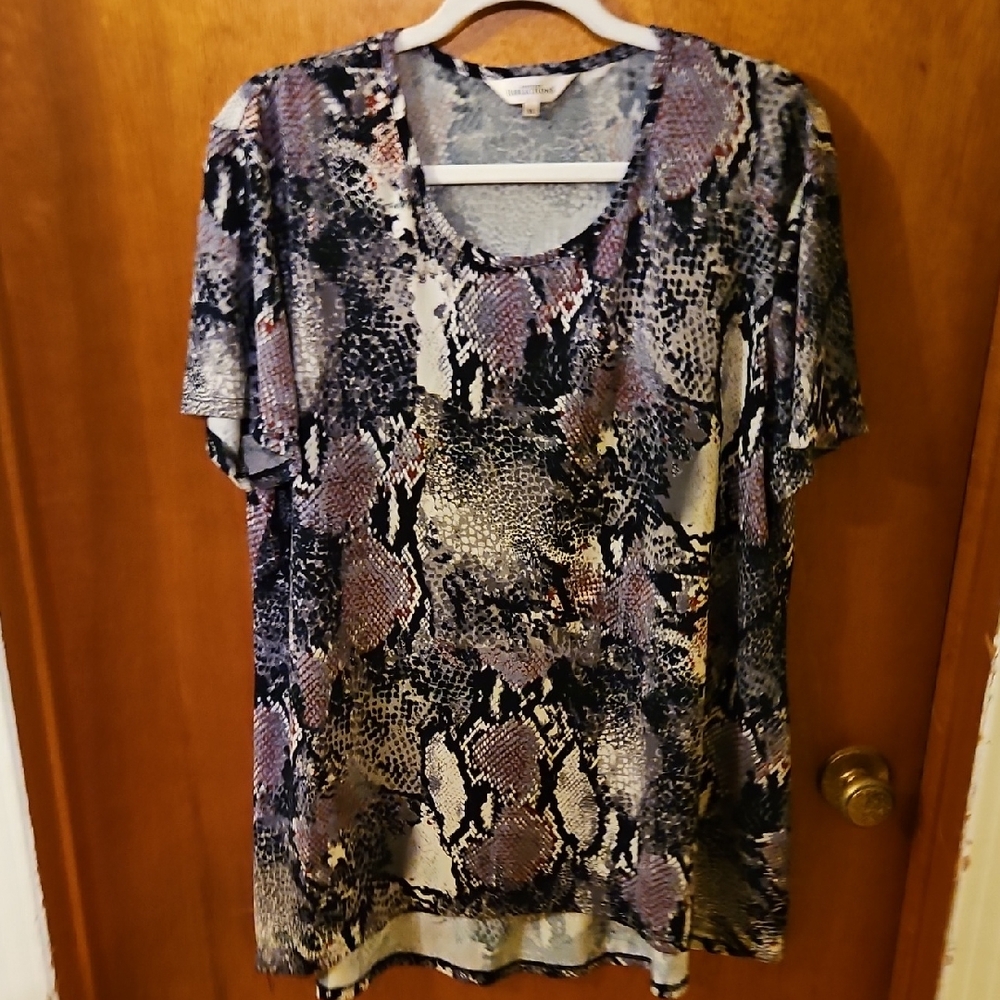 Northern Reflections Multicolor Snakeskin Short Sleeve Top